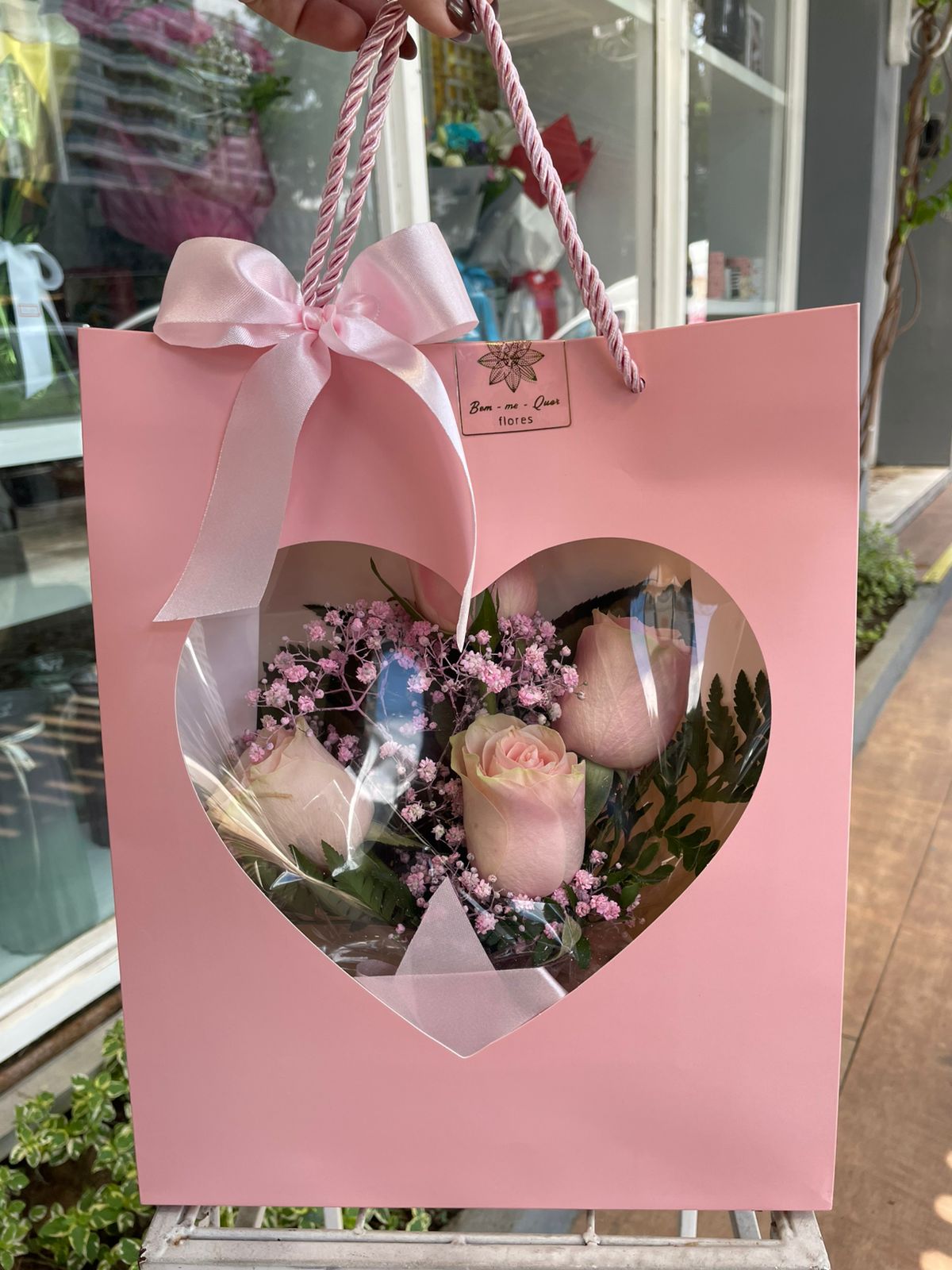 Sacolinha com rosas